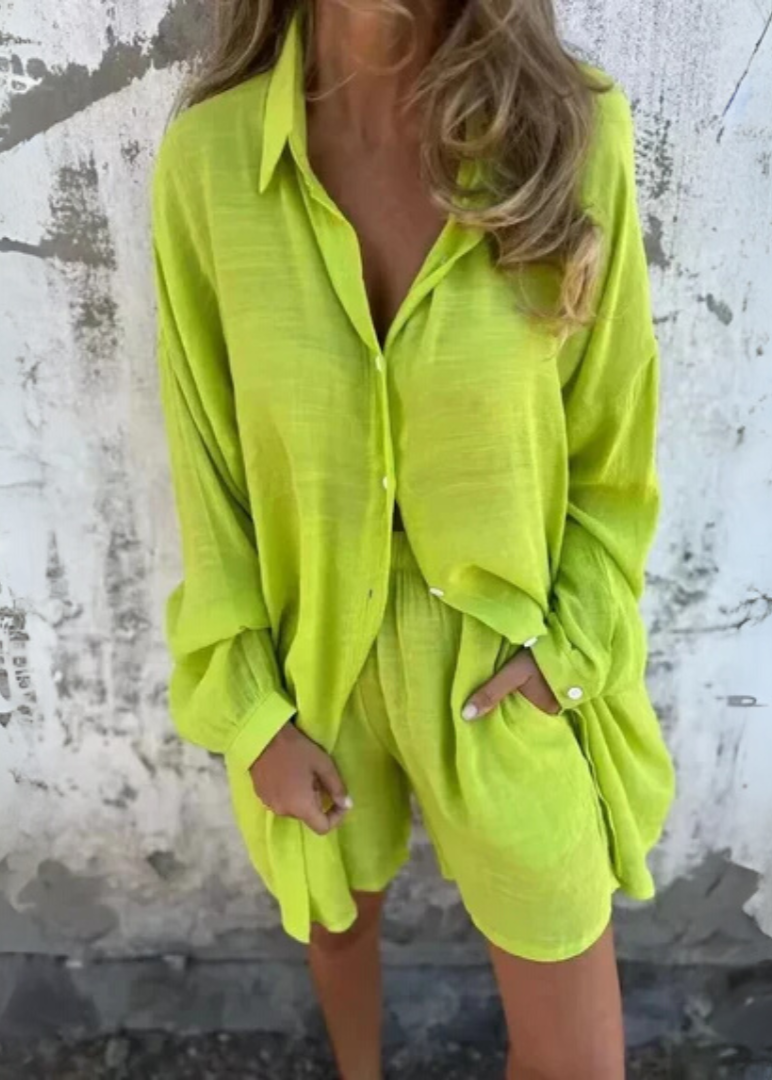 Sylvia - Ensemble Décontracté Chemisier Uni et Pantalon Court