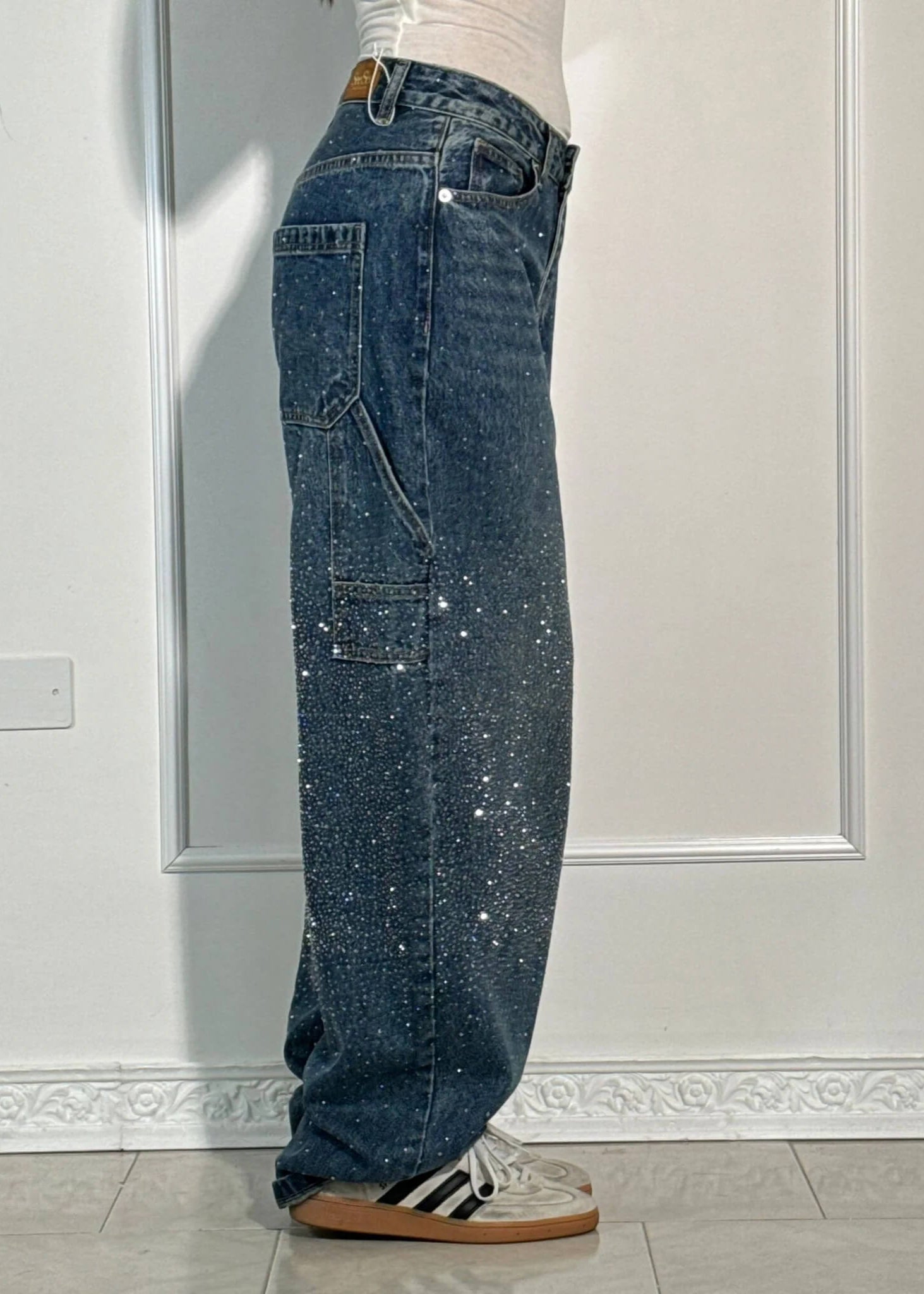 Julia - Jeans taille haute à jambes larges et poches à boutons