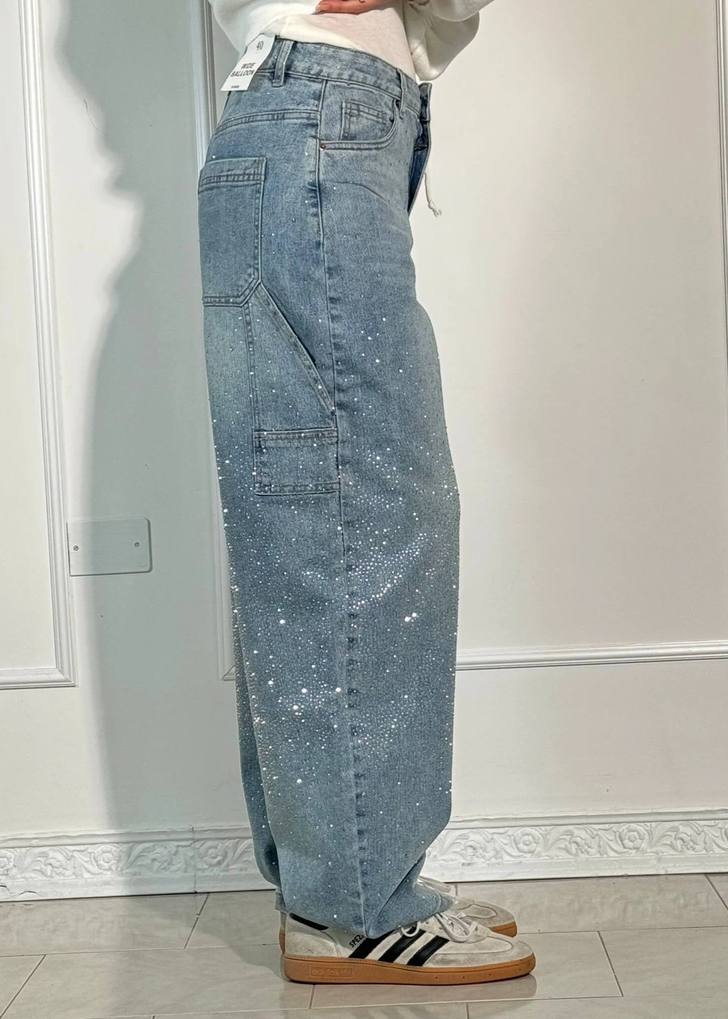 Julia - Jeans taille haute à jambes larges et poches à boutons