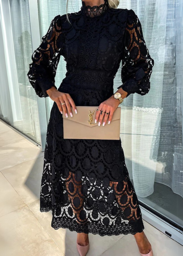 Renée - Robe avec col en dentelle