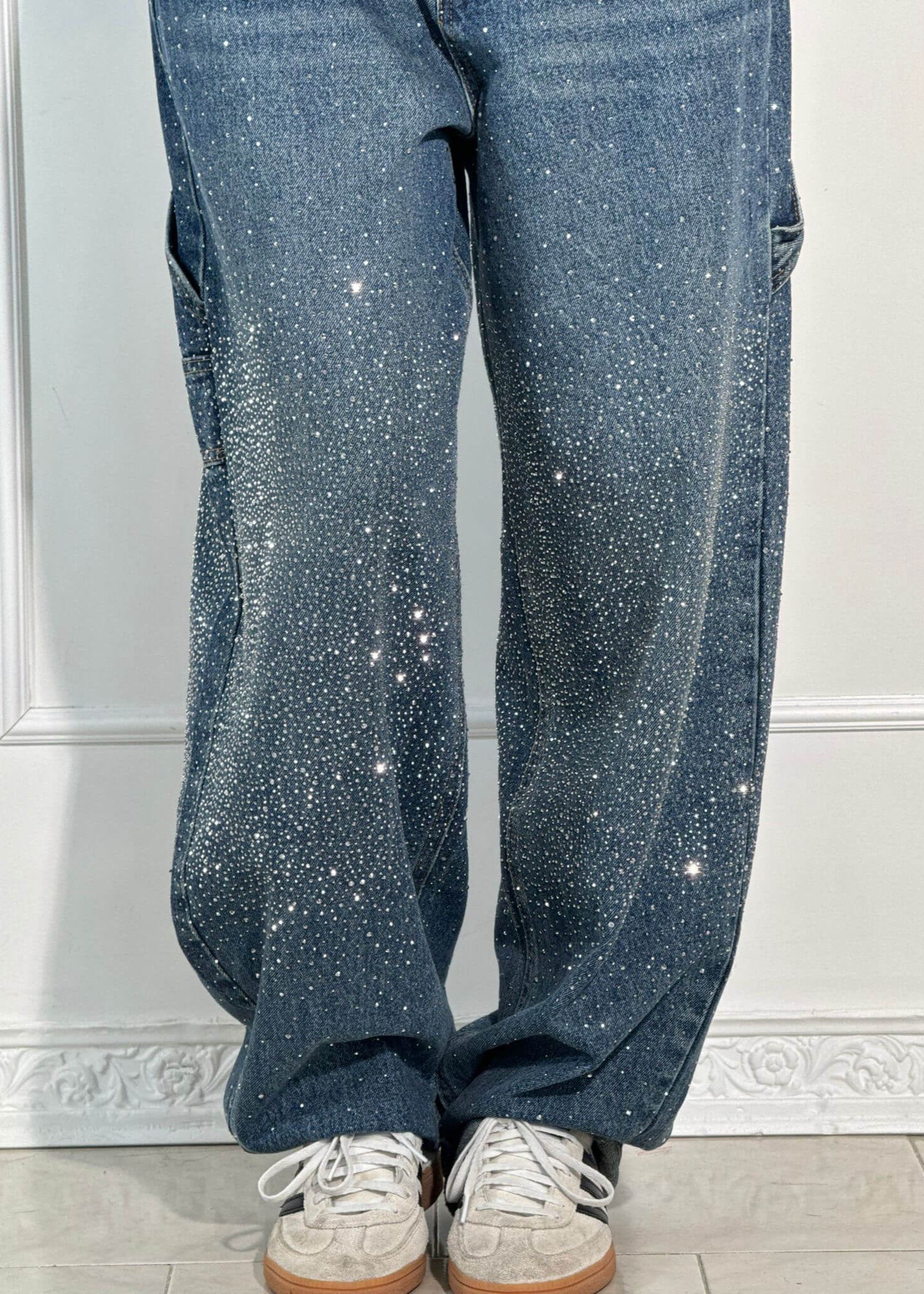 Julia - Jeans taille haute à jambes larges et poches à boutons
